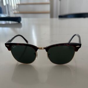 Ray-Ban Clubmaster Sunglasses - Tortoise Frame with Green Lenses